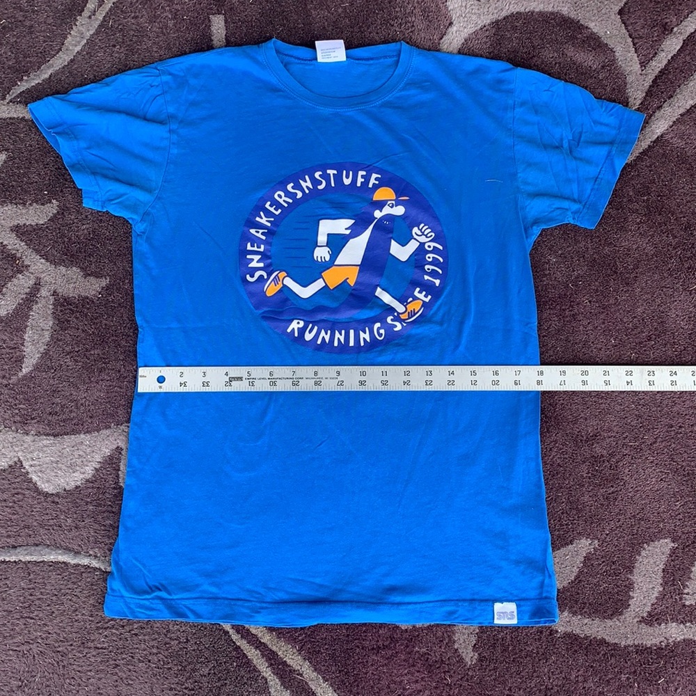 Sneakersnstuff tee.  Size Medium